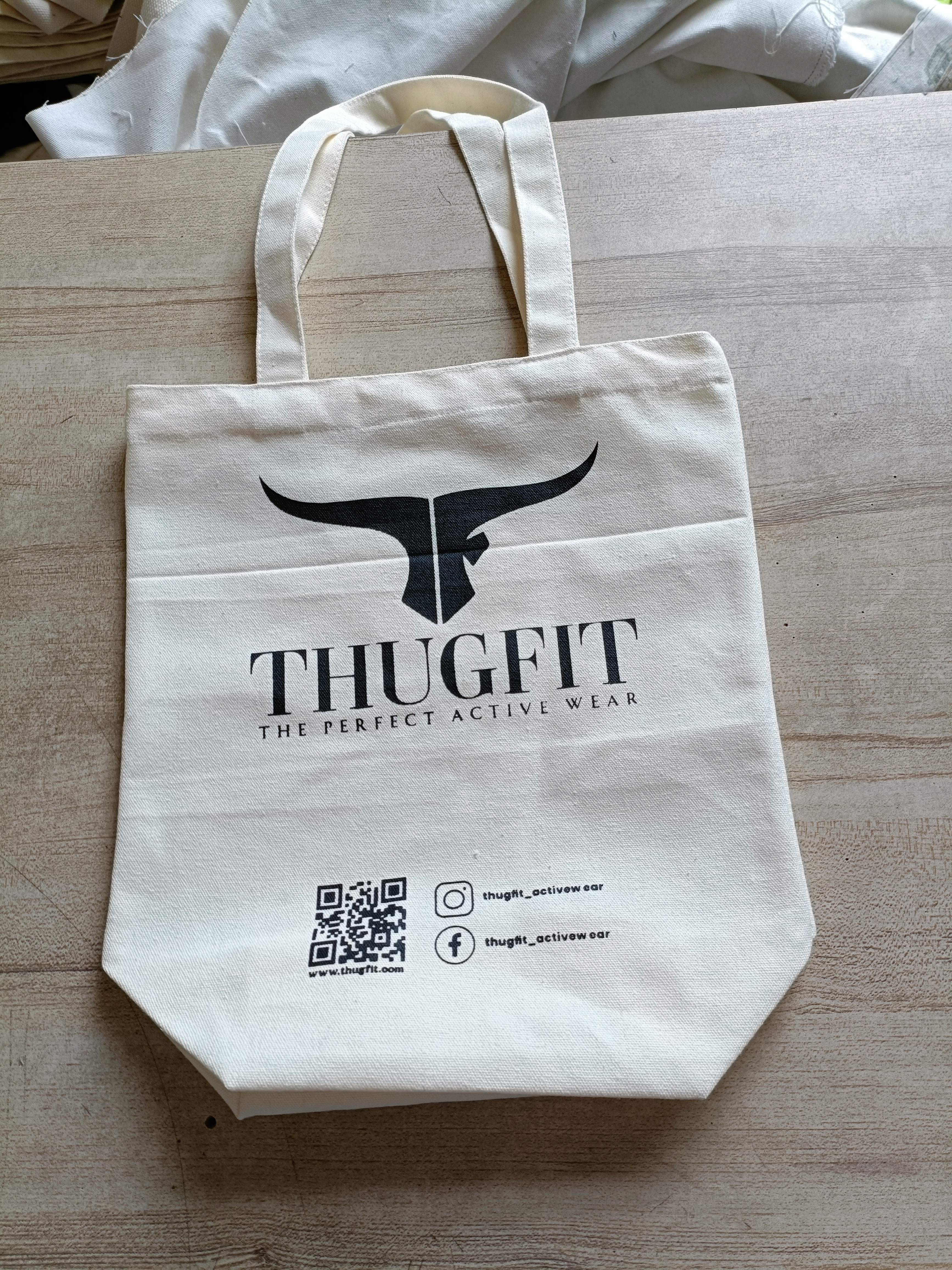 Chic and Sustainable Canvas Tote for Stylish Shopping - THUGFIT